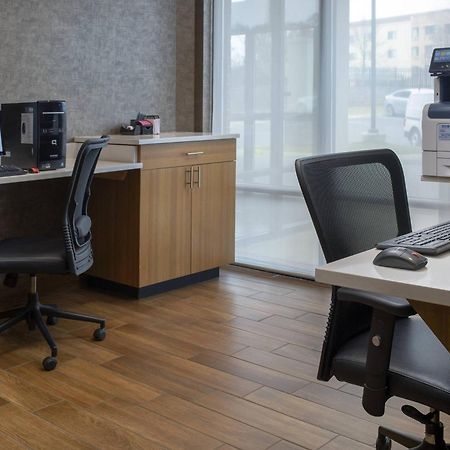 Springhill Suites Potomac Mills Удбридж Екстериор снимка