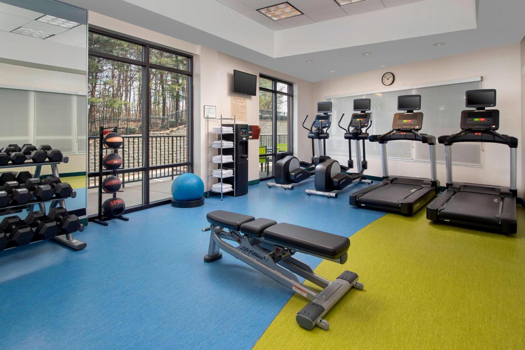 Springhill Suites Potomac Mills Удбридж Екстериор снимка