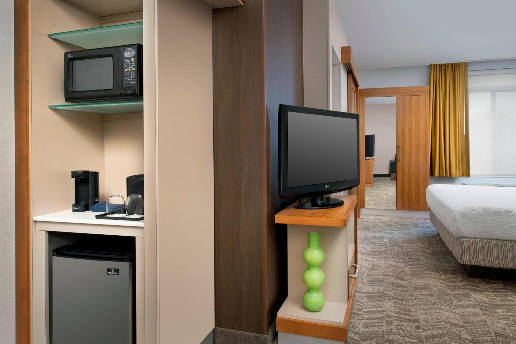 Springhill Suites Potomac Mills Удбридж Екстериор снимка
