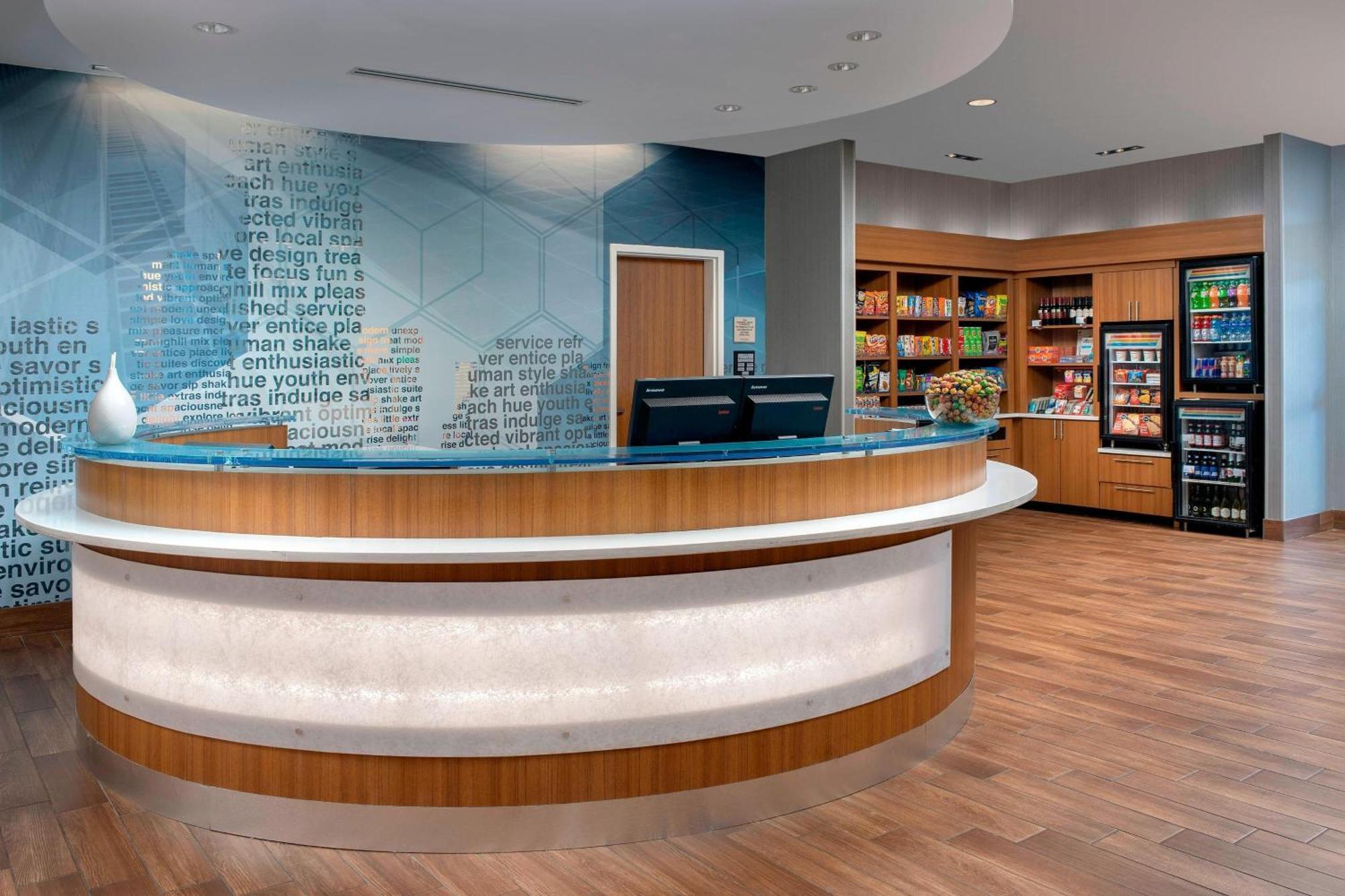 Springhill Suites Potomac Mills Удбридж Екстериор снимка